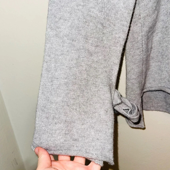 Bar III Light Gray Tie Bell Sleeve Tight Knit Sweater Large Women’s - Picture 4 of 11